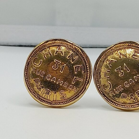 CHANEL 31 Rue Cambon Vintage 1980s Clip On Earrings Designer FAB! - Picture 9 of 11